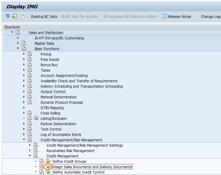 Assign sales documents and delivery types to credit group